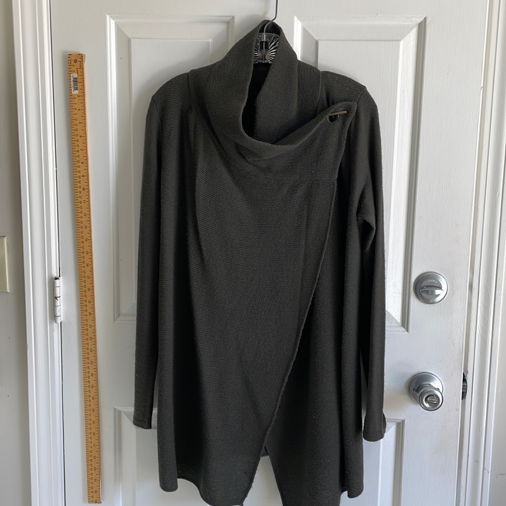 Sweater/cardigan